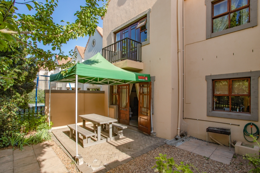 To Let 3 Bedroom Property for Rent in Boschenmeer Golf Country Estate Western Cape